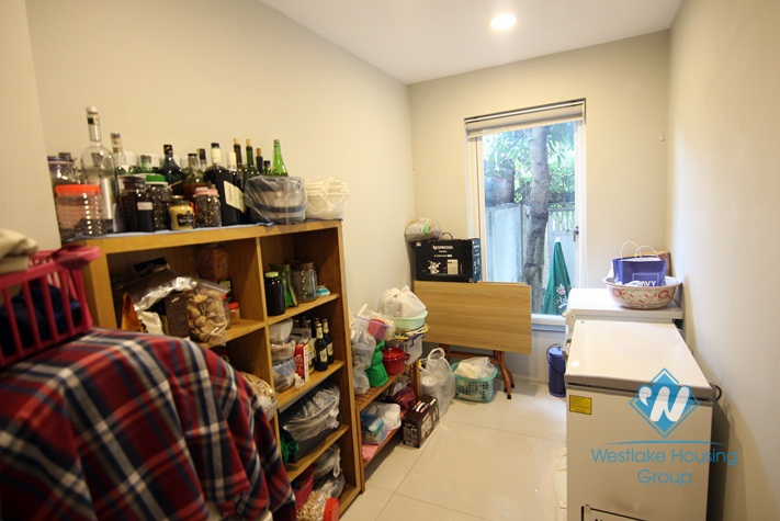 3 floors house for rent in Tay Ho district,Ha Noi